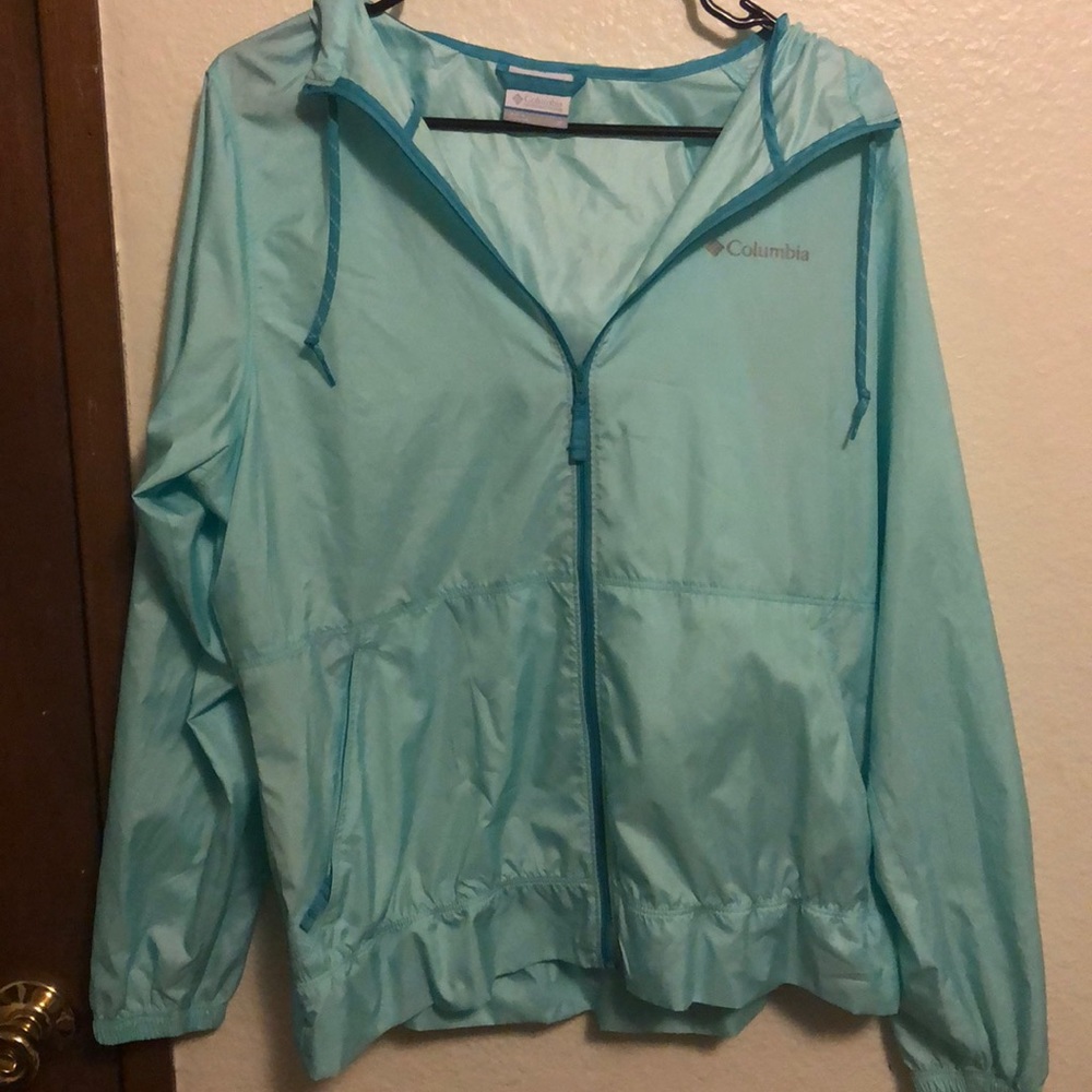 Columbia windbreaker. Size M.
